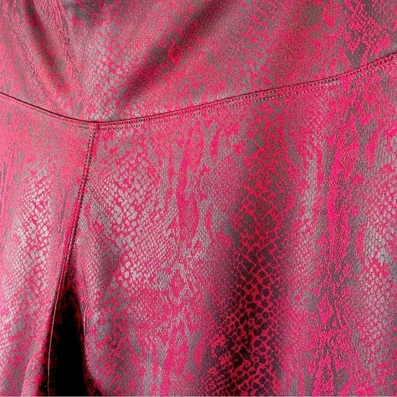 Express Red/Black Snakeskin Print Ponte Knit Leggings Size L - Picture 6 of 8